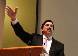 Featured image for Still Running for his Life, Steelworkers Local at Queen’s Hosts Exiled Mexican Labour Leader