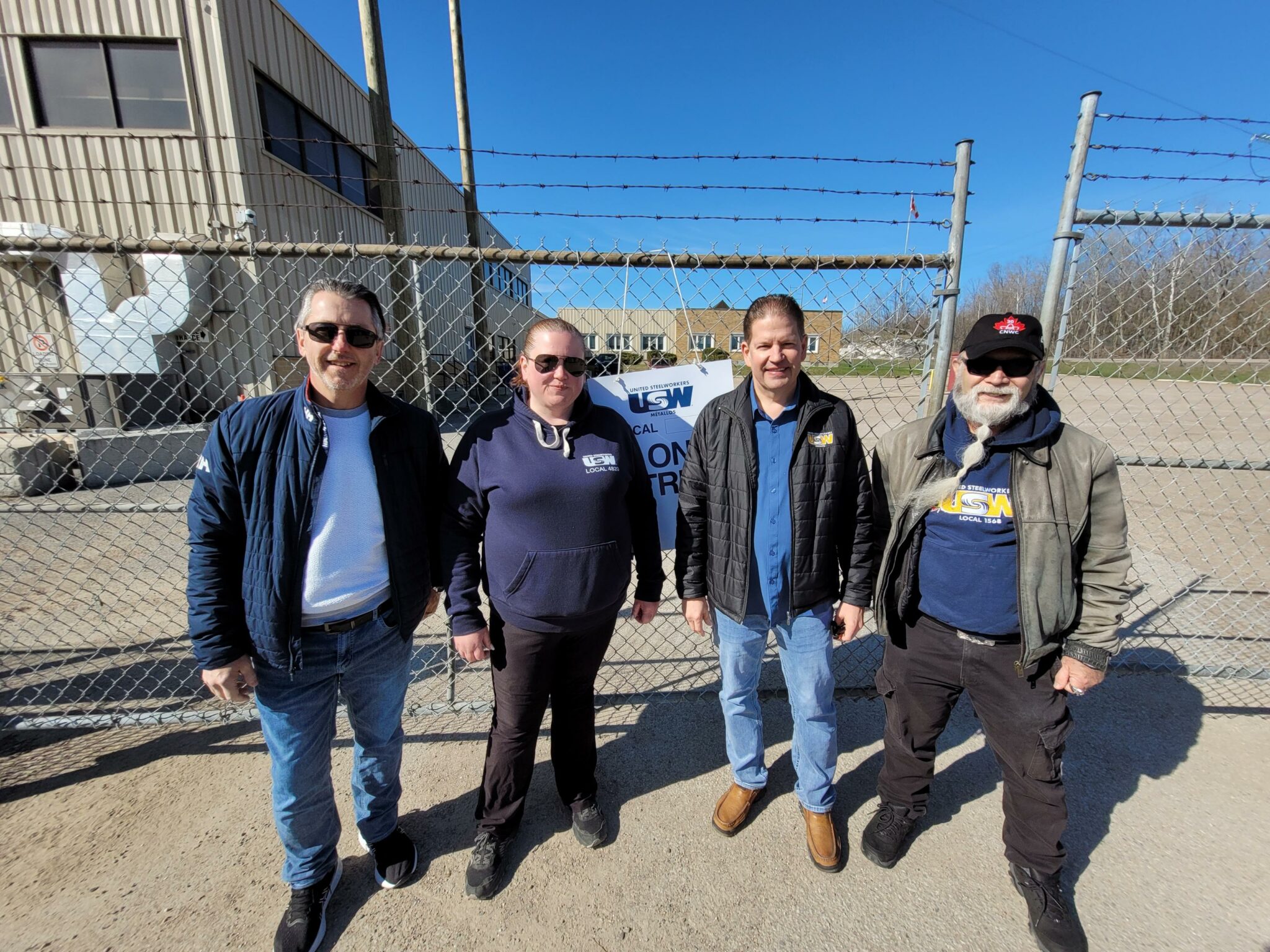 In photos: USW Local 4820 picket line - USW Canada