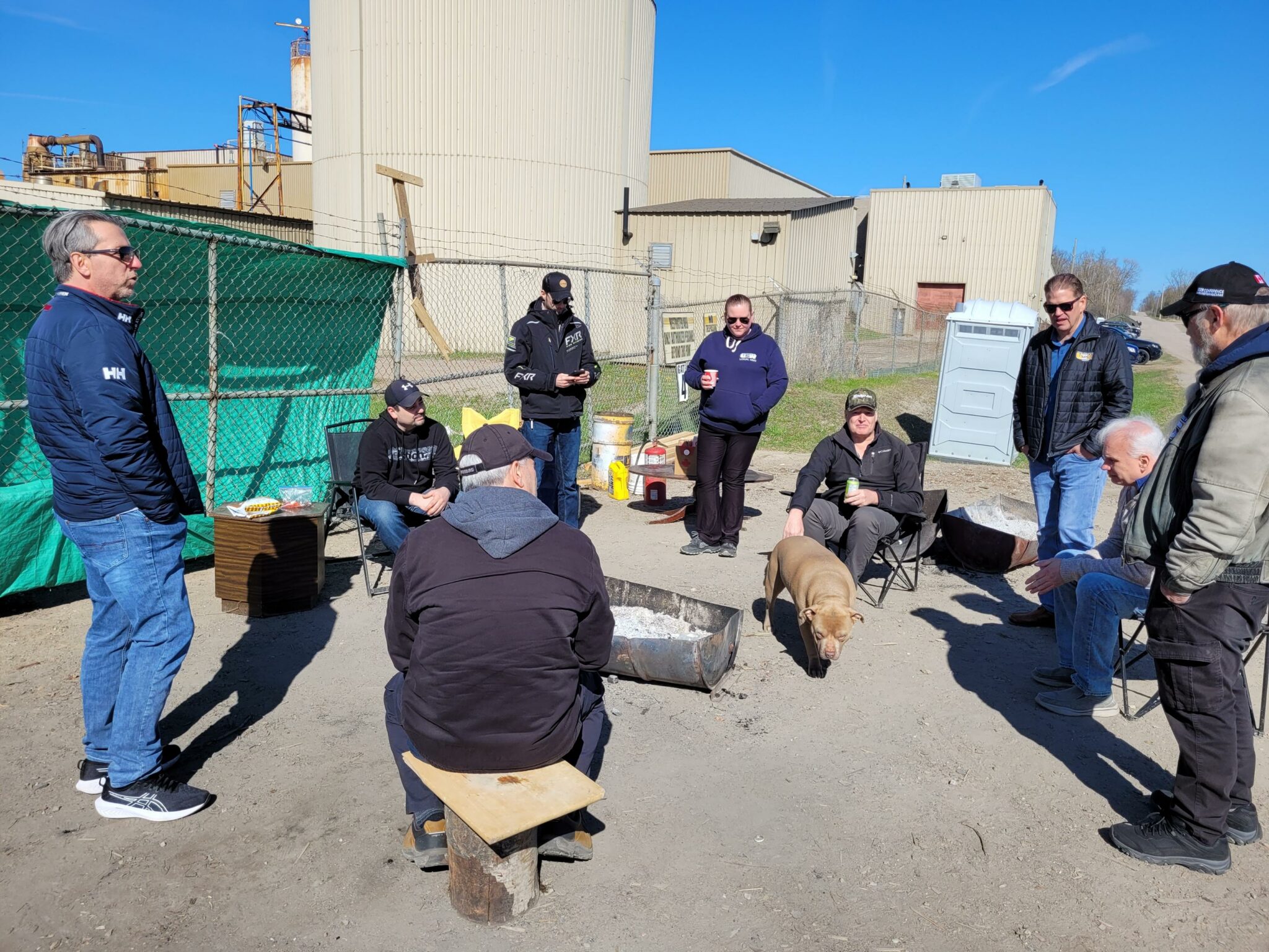 In photos: USW Local 4820 picket line - USW Canada