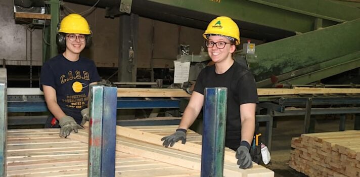 Featured image for United Steelworkers union welcomes federal softwood announcement, calls for urgent follow-through to protect jobs and communities